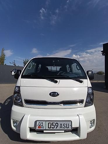 дубль: Kia BONGO: 2018 г., 2.5 л, Автомат, Дизель, Пикап — 1