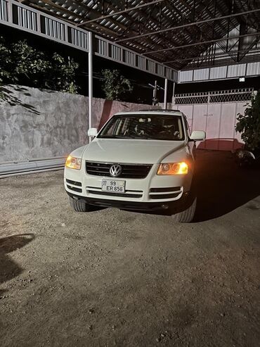 Çəngəllər: Volkswagen Touareg: 3.2 l | 2004 il Sedan