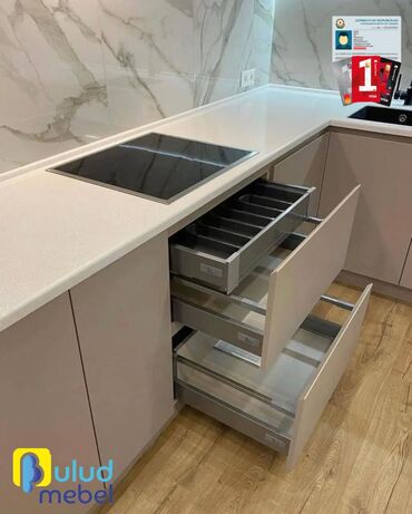 Sifarişlə mətbəx mebeli: Sifarişlə mətbəx dəsti, Özü çəkən petlələr, Şüşə, Kredit var, Pulsuz çatdırılma, Rayonlara çatdırılma, Ünvandan götürmə — 8