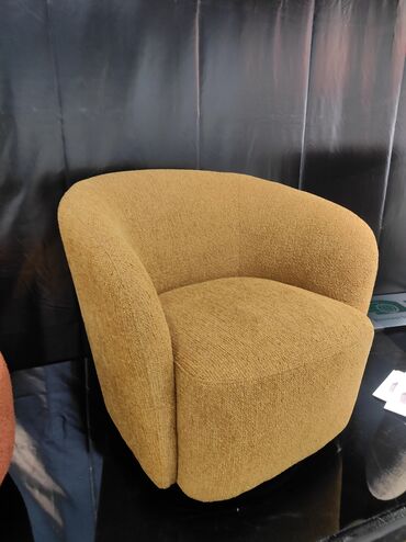 Швеи: Срочно требуется швея по мягкой мебели,с опытом работы, ответственный — 13