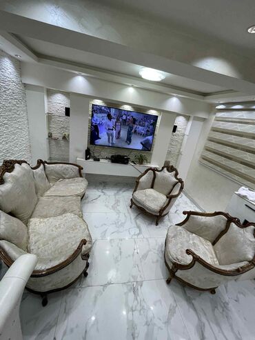 Stilske garniture: Set trosed + dve fotelje – klasični barokni stil u dobrom stanju — 7