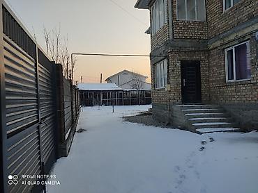 Продажа коттеджей и домов: Продается дом в Ак-орго. Есть все условия и газовое отопление — 16