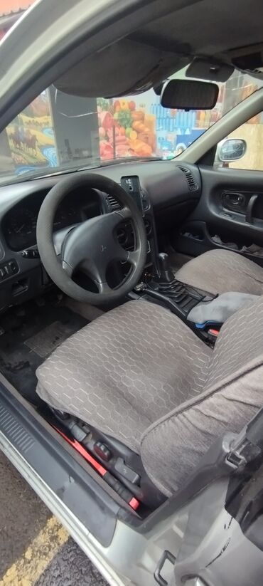 Mitsubishi: Mitsubishi Galant: 1995 г., 2 л, Механика, Бензин, Седан — 12