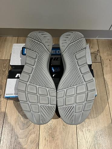 Kişi ayaqqabıları: Original Skechers slip-on kişi ayaqqabısı. Cəmi 1 dəfə geyinilib. Ölçü — 7