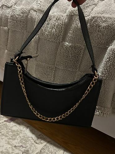 bel çantası kişi: Qara çiyin çantası – zərif “shoulder bag” - Rəng: qara - Forma — 1