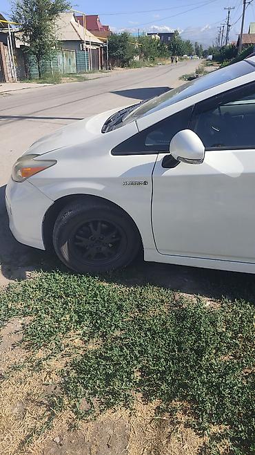 gen 2: Toyota Prius: 2013 г., 1.8 л, Вариатор, Гибрид, Хэтчбэк — 2