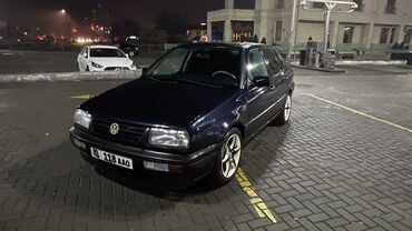 фольксфаген венто: Volkswagen Vento: 1992 г., 1.8 л, Механика, Бензин, Седан