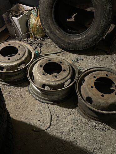 диск на внедорожник: Железные Диски R 16 отверстий - 5, Б/у