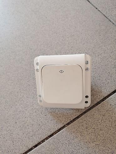 Prekidači: Trofazni zidni prekidač i utičnice – komplet za instalacije - — 10