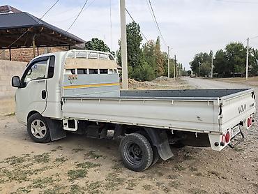 фура ивеко: Kia Bongo III (обновленный логотип Kia) — компактный бортовой — 4