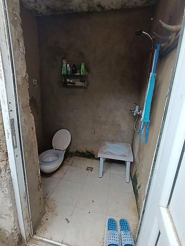 daşkəsən: Satılır: qədim üslublu həyət evi Xüsusiyyətlər: - 1 mərtəbə, hündür — 2