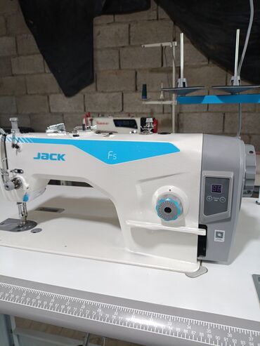 производственные швейные машины: Швейная машина Jack, Электромеханическая, Полуавтомат
