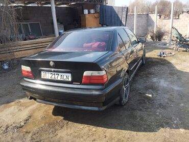 BMW: BMW 318: 1992 г., 1.8 л, Механика, Бензин