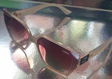 krzno za jaknu: FENDI original naočare za sunce. Bež boje, 1-2x nosene, baš nove