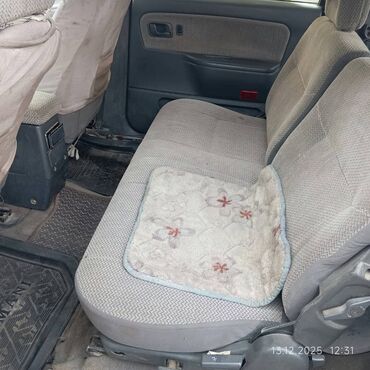 Mitsubishi: Mitsubishi Space Wagon: 1997 г., 2 л, Механика, Бензин, Хэтчбэк — 13