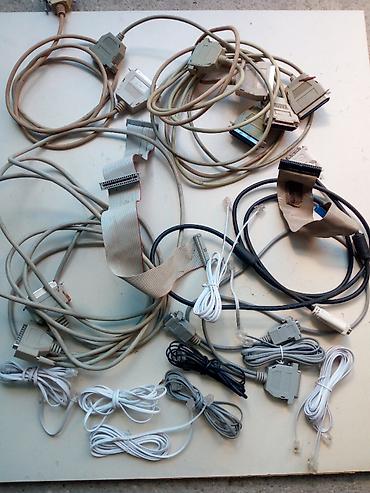 komputer kabel: Istifadə olinmamiş təzə müxtəlif kabellər. şəkildə olmayanlarda var — 2