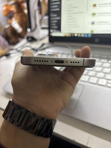 ref iphone satisi: IPhone 15 Pro Max, 256 GB, Natural Titanium, Simsiz şarj, Face ID — 7