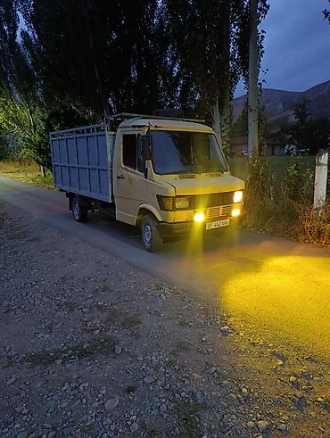 Грузовик, Mercedes-Benz, Стандарт, 3 т, Б/у