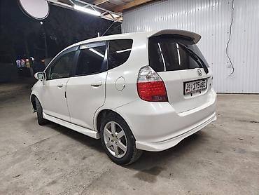 6 2: Honda Fit: 2002 г., 1.5 л, Бензин, Хэтчбэк — 1