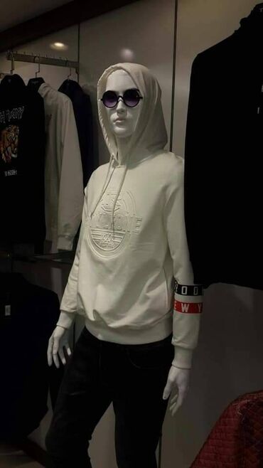 Futbolka və maykalar: Gundəlik geyimlər mağazası geniş asartmentli qadin,kişi uşaq — 8