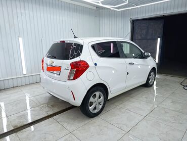 Chevrolet: Chevrolet Spark: 2017 г., 1 л, Вариатор, Бензин, Хэтчбэк — 5