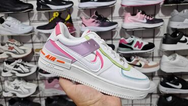 patike 36: Nike, 41, color - White