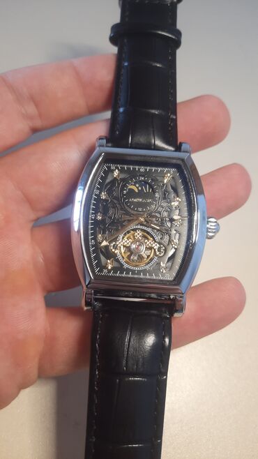 Qol saatları: Yeni mexanika saatlar. Modeldən aslı olaraq qiymətlər 40 AZN-dən 50 — 11