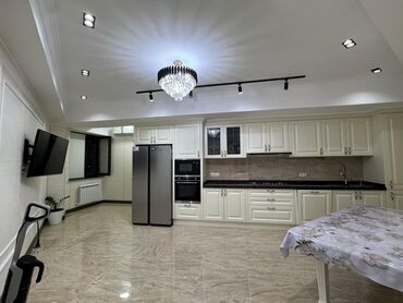 купить квартиру в бишкеке 6 микрорайон: 3 комнаты, 140 м², Элитка, 2 этаж, Евроремонт