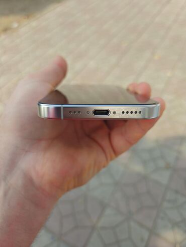 Apple iPhone: IPhone 16 Pro, Gümüşü, Simsiz şarj — 6