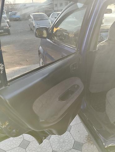 Honda: Honda HR-V: 2000 г., 1.6 л, Механика, Бензин, Кроссовер — 11