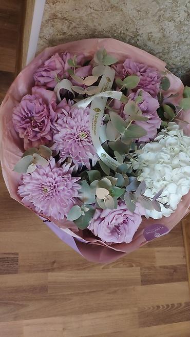 güldanda gül: Lavanda tonlarında elegant buket - Tərkib: lavanda rəngli sprey — 3