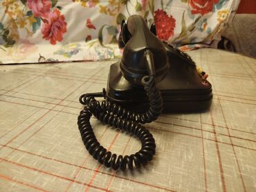 Fiksni telefoni: Stari retro Pupin fiksni telefon. Slusalica je lepljena,nema kabal na lalafo.rs — 3 Fiksni telefoni: Stari retro Pupin fiksni telefon. Slusalica je lepljena,nema kabal — 3