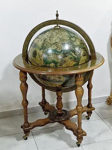 postament za skulpture: Globus bar / mini bar za piće (broj 13) 🌍🍸 Dobro stanje ✅ Prečnik: 73 — 2