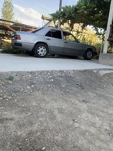 Унаа сатуу: Mercedes-Benz W124: 1990 г., 2 л, Кол менен иштөөчү, Бензин, Седан — 3