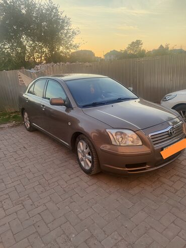 Toyota: Toyota Avensis: 2003 г., 1.8 л, Механика, Бензин, Хэтчбэк