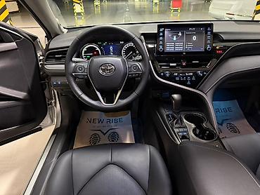 highlander 2017: Toyota Camry: 2021 г., 2.5 л, Вариатор, Гибрид, Седан — 6