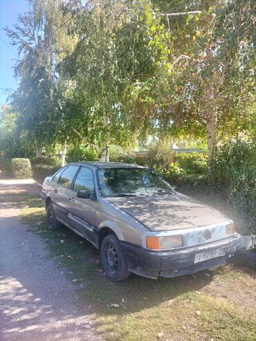 жугули сатам: Volkswagen Passat: 1988 г., 1.8 л, Механика, Бензин, Седан