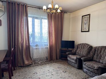 квартиры в ахунбаева: 3 комнаты, 70 м², Индивидуалка, 5 этаж, Косметический ремонт