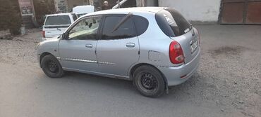 камеры на машину: Toyota Дуэт: 2001 г., 1 л, Автомат, Бензин, Хетчбек