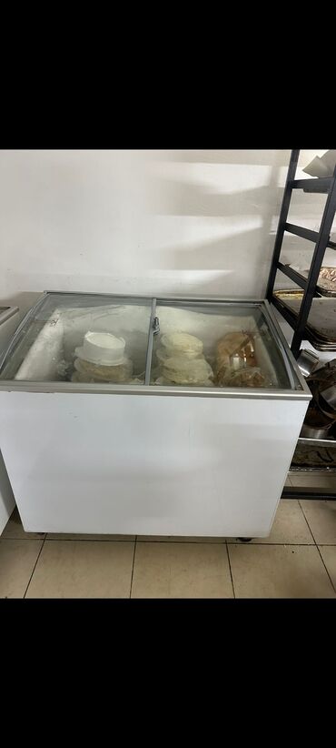 et ucun soyuducu: Şüşəli dondurucu, Uğur, Türkiyə