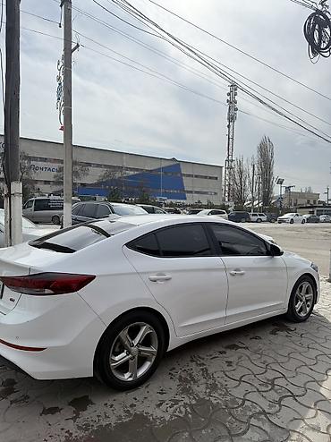 Hyundai: Hyundai Avante: 2016 г., Бензин — 4