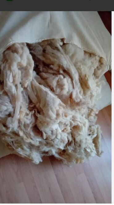 Örtüklər: Təmiz Şamaxı yunu 50-60 kq Çox aldıqda və ya tam aldıqda endirim