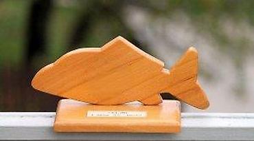 Značke, ordenje i medalje: RIBA, drveni trofej. Drveni trofej u obliku ribe sa takmičenja na Tisi — 8
