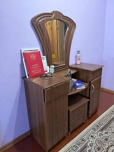 silver kitchen: Спальный гарнитур в классическом стиле, цвет — тёплый орех. Набор — 3