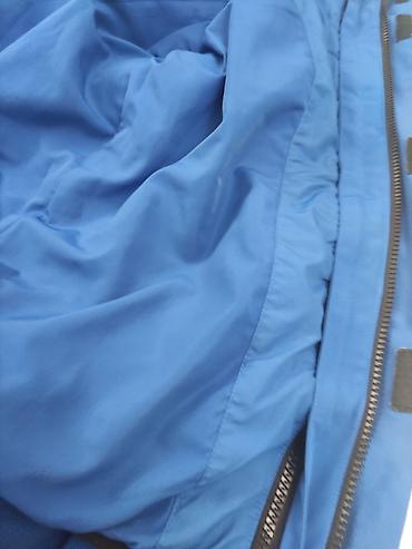lining куртки: Куртка Li-Ning 3-в-1 с капюшоном - Бренд: Li-Ning (нашивка на подоле — 5
