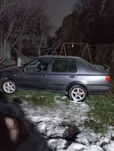 купить двигатель опель вектра а 1.6: Volkswagen Vento: 1992 г., 2 л, Механика, Бензин, Седан