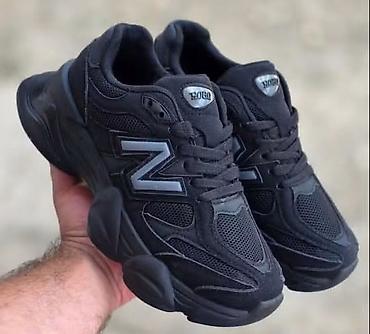 Patike: Razni modeli
Cena 3200 dinara 
Br 36-41




j5 — 8