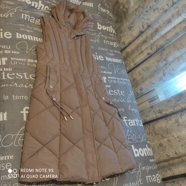 Üst geyimi: Qadınlar üçün uzun quilted jilet/kombinezon üst geyimi S_M 65Azn