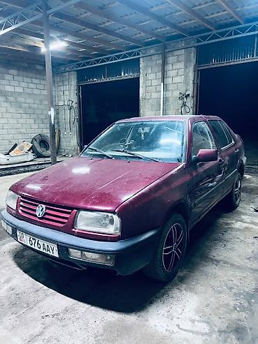 варио vario: Volkswagen Vento: 1992 г., 1.8 л, Механика, Бензин, Седан — 2