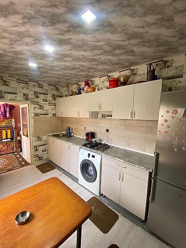 Mətbəx mebeli satılır 250₼. Ölçü 2.30. Üzərində moyka verilir.Ünvann